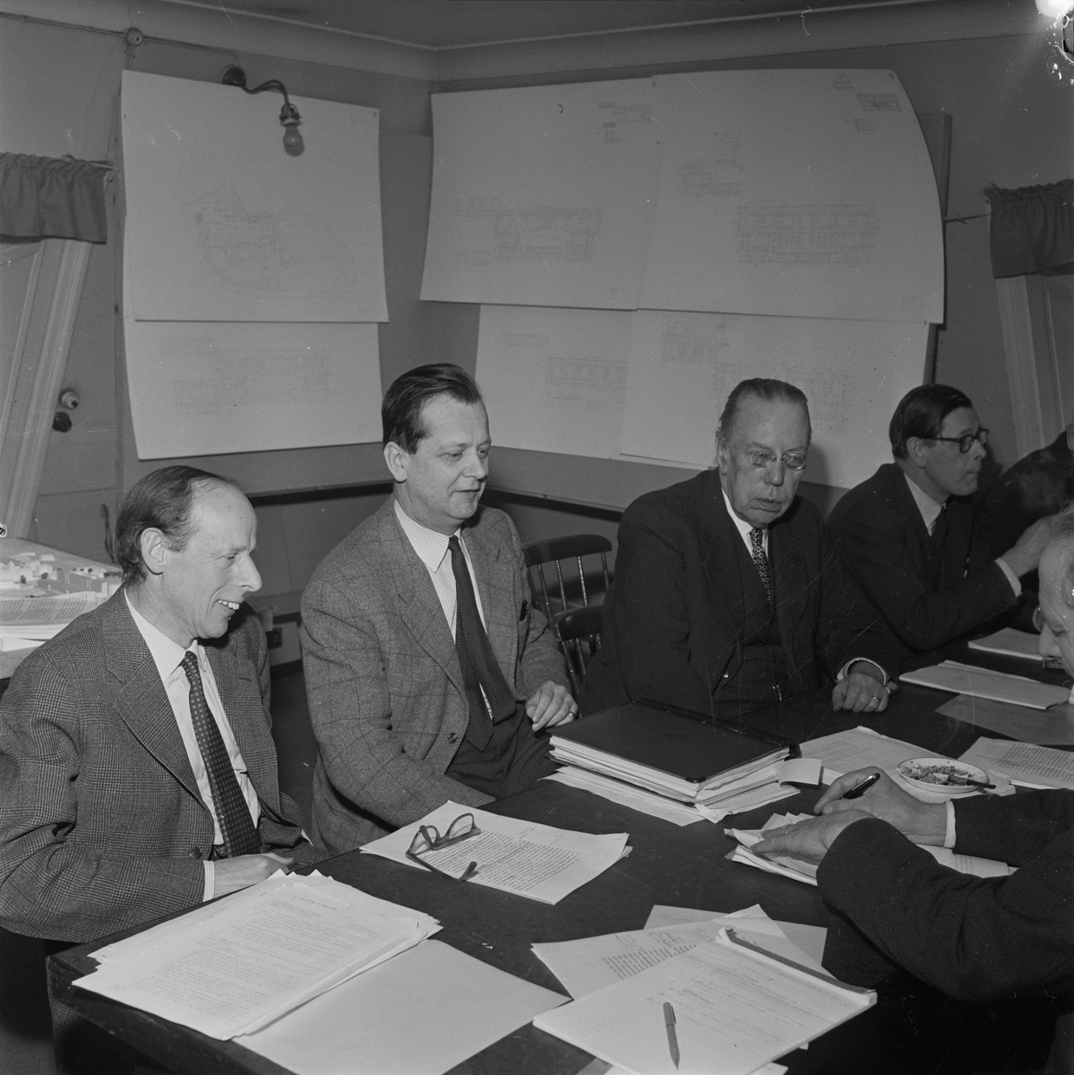 Akademiska sjukhuset, nya generalplanen diskuteras i Stockholm, mars 1957