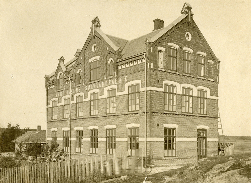 Anno 1915: Th. Marthinsens fabrikkbygning i Anders Larsens gate i Tønsberg, fotografert i 1915.