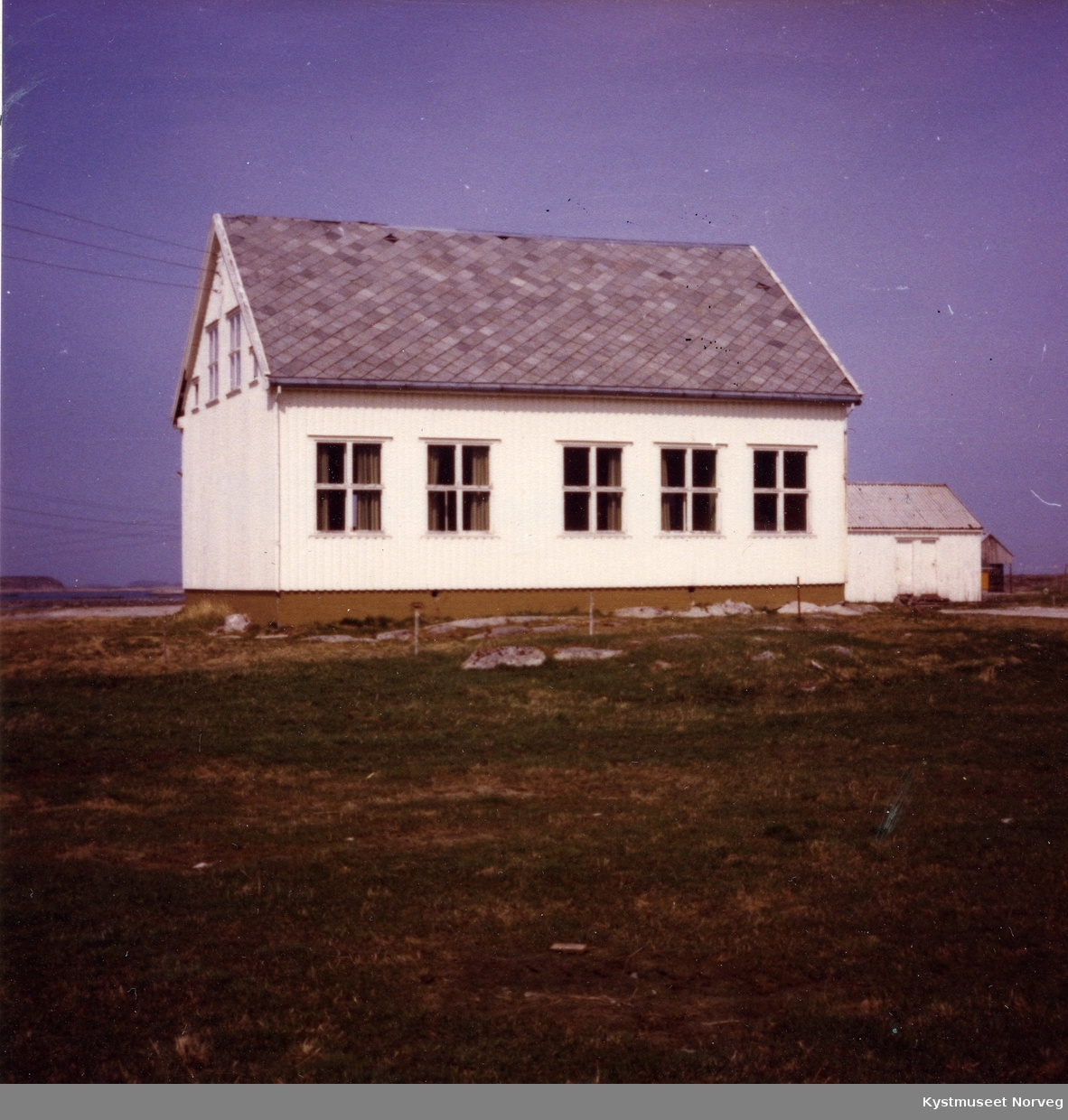 Valøya skole og kapell