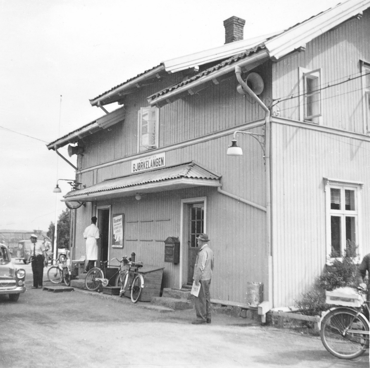 Bjørkelangen stasjon, sett fra et av de siste ordinære tog på Aurskog-Hølandbanen