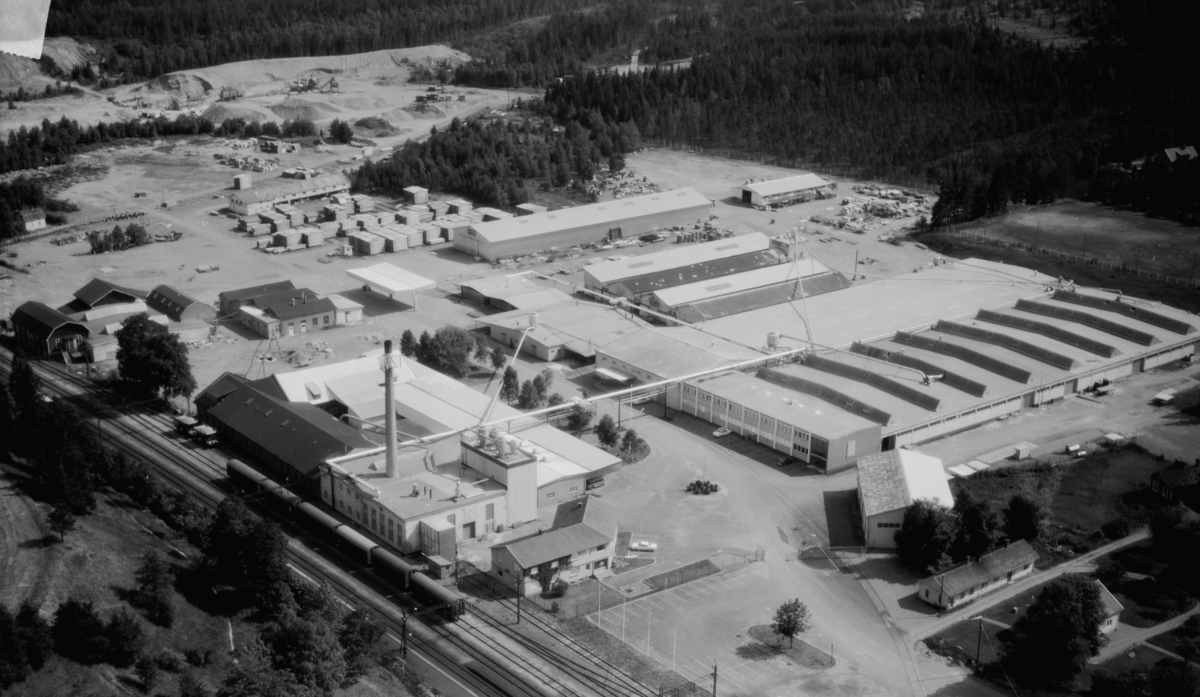 Flygfoto över Forserums Husfabrik WST i Nässjö kommun, Jönköpings län. 1233/ 1966