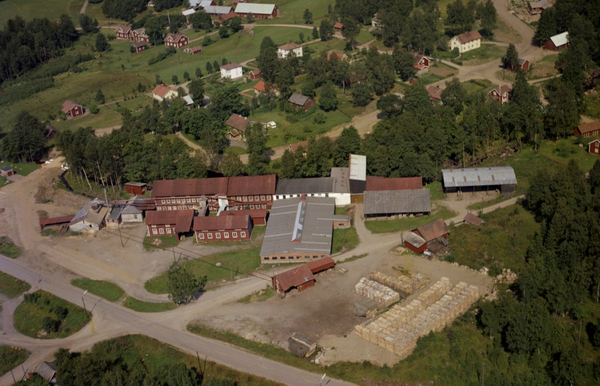 Flygfoto över Svenarum i Vaggeryds kommun, Jönköpings län. 1239/ 1966