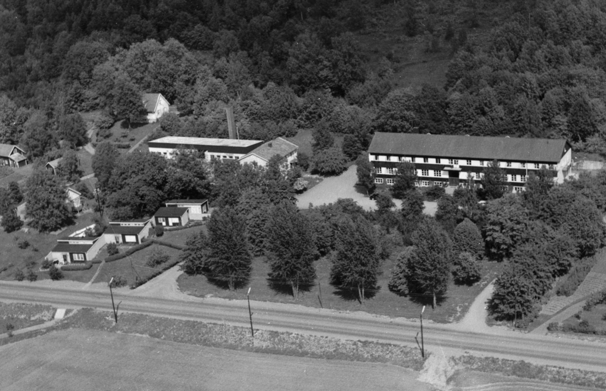Flygfoto över Tenhult i Jönköpings kommun, Jönköpings län. 838/ 1967