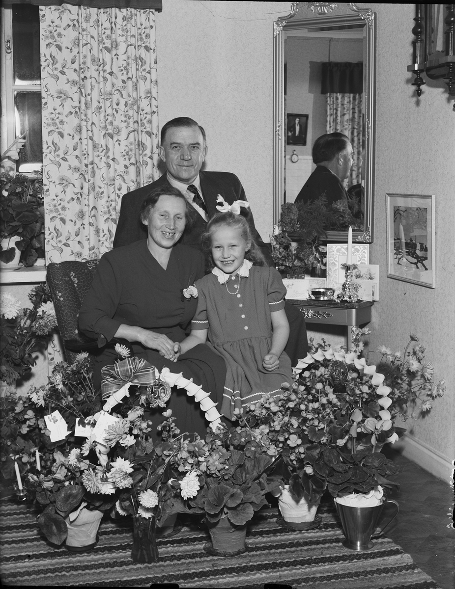 Axel M Mattsson med familj, Gammelbyn, Östhammar, Uppland