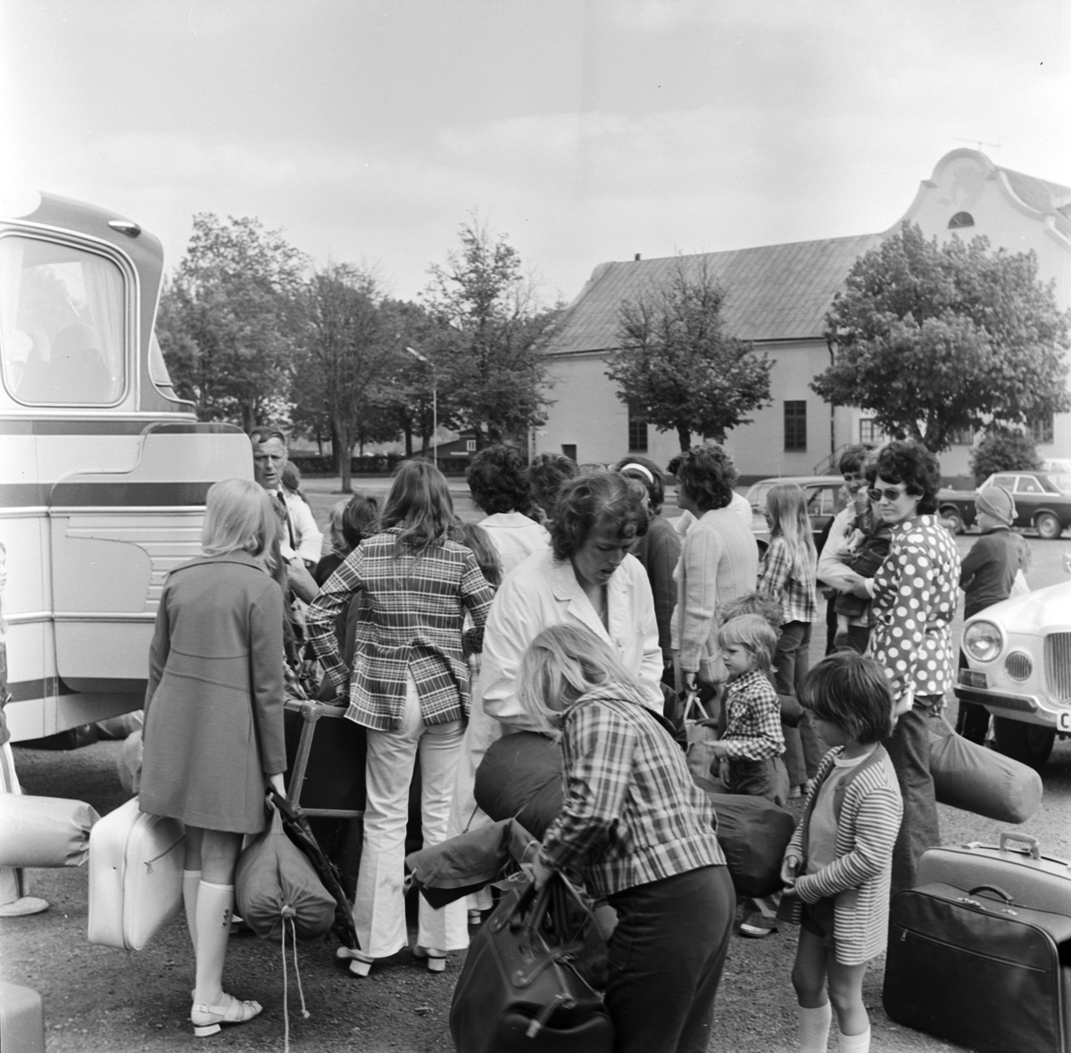 Skolavslutning i Tierp, Uppland, juni 1972