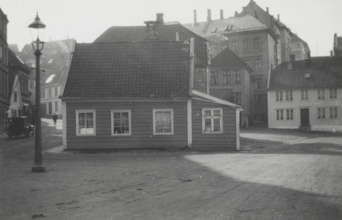 Bergen. Sydneskleiven møter Teatergaten, 1930.
