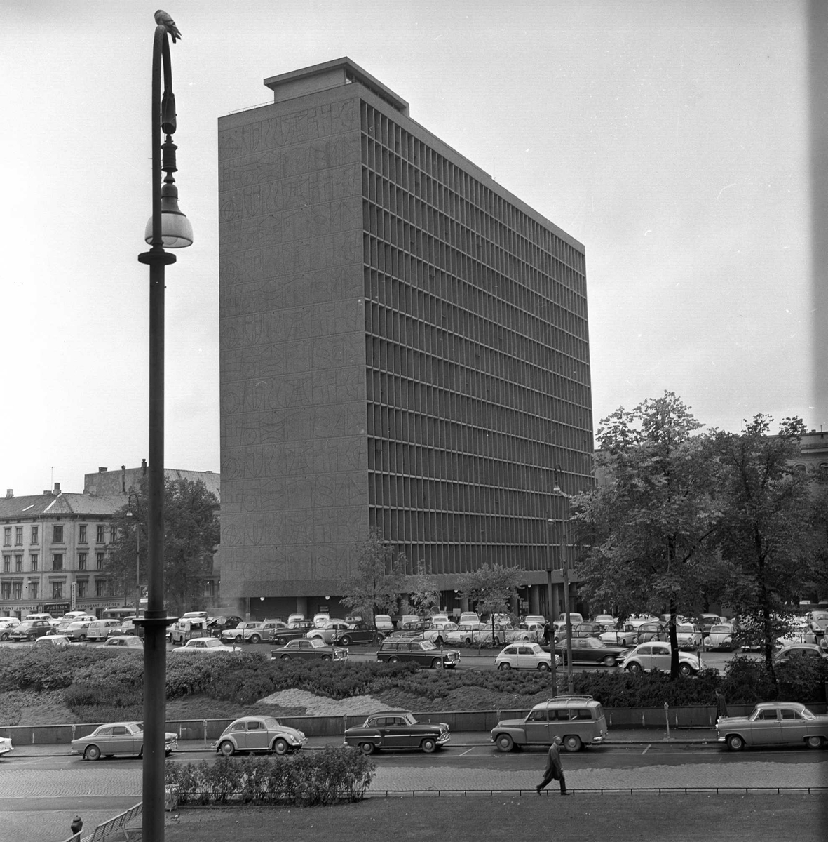 Regjeringskvartalet, Oslo, 01.10.1965. Regjeringsbygningen. 