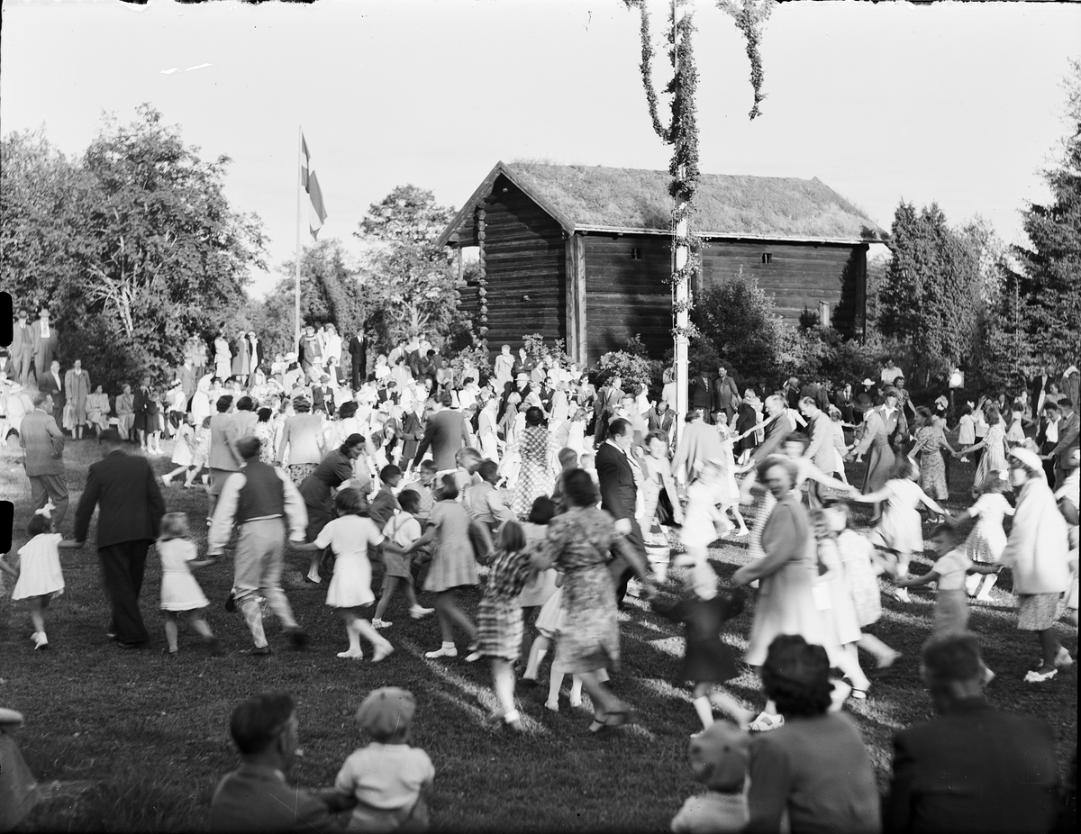 Dans kring midsommarstång, Gammelhus, Östhammar, Uppland