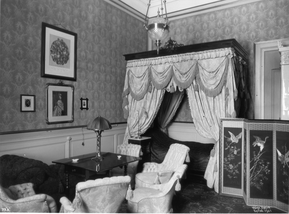 Kongens soverom på Det Kongelige Slott fotografert 30.12.1901.