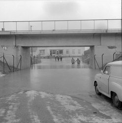 Oversvømmelse under jernbaneundergangen ved Charlottenlund