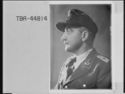 Portrett av tysk soldat i uniform,  Grow.