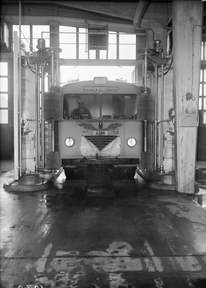 Buss i tvätthall, Uppsala 1950