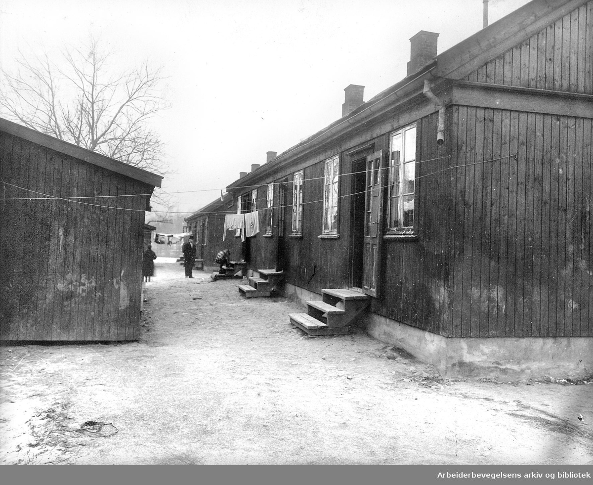 Arctander-brakkene, nødbrakker i Stavangergata på Sagene,.1920-25 ..