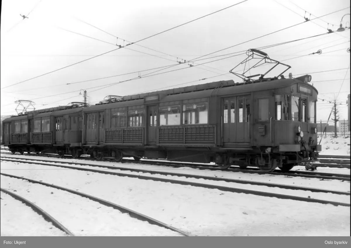 Holmenkollbanen, 609 og 610 i tog som nye, typebilde