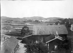 Fotografert mot nordøst fra taket på Østre Hasle gård i Øker