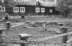 Oppsetting av Hammervoll stabburet på Romsdalsmuseet.