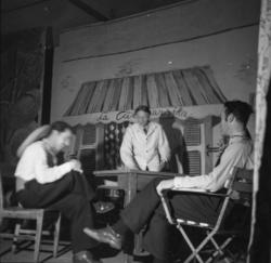 Parodi på "Roseordenen" i Revehallen.