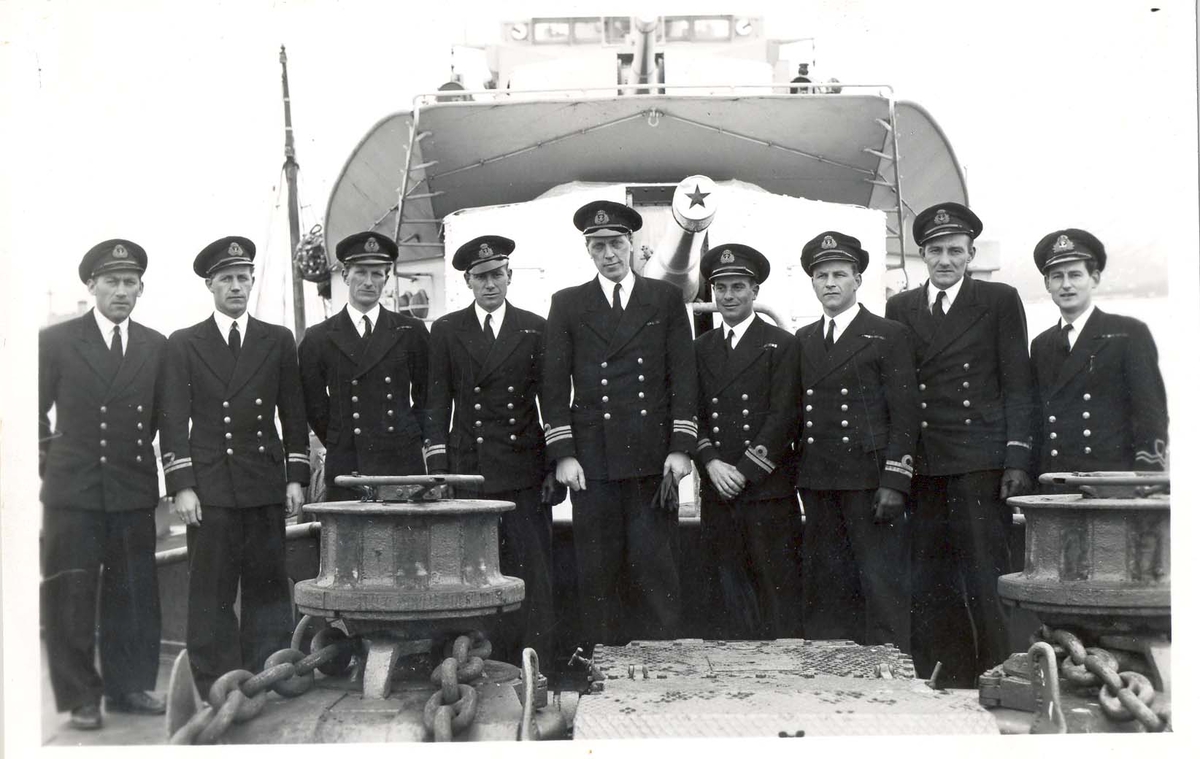 Jageren Stord, skipets offiserer i 1946