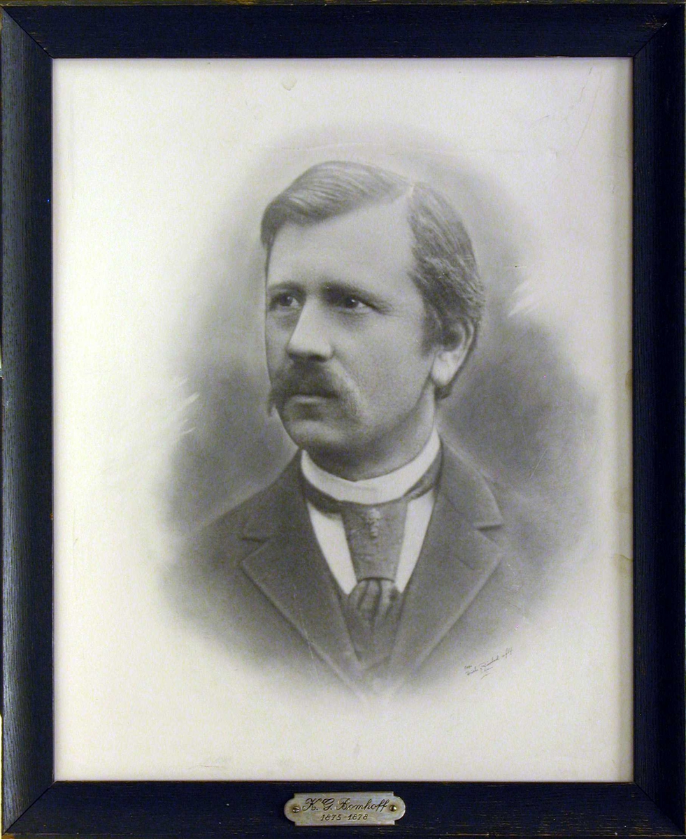 Portrett av direktør på Trondhjems mekaniske Verksted 1875-78, Karl Gether Bomhoff.