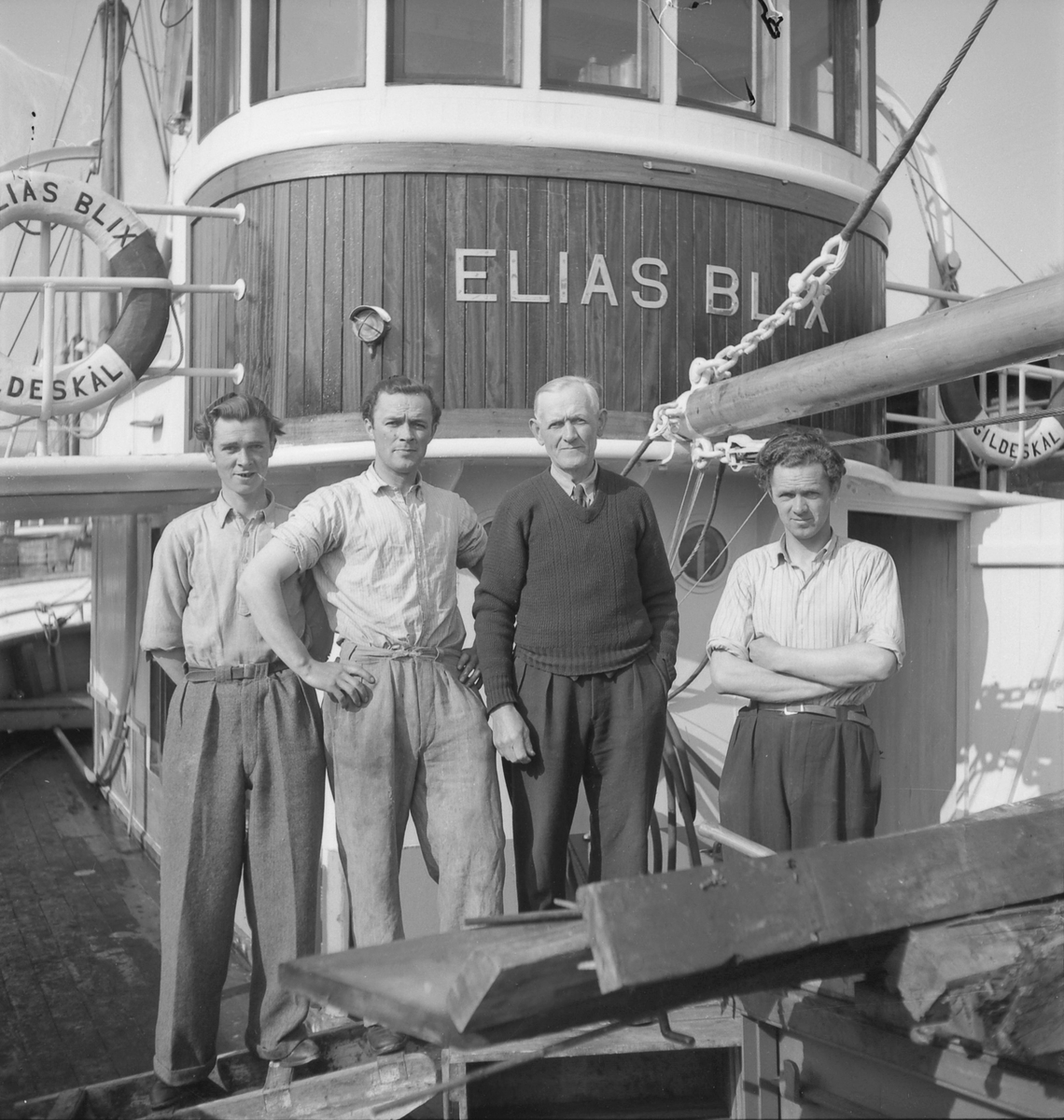 Skipper Helgesen med sønner fra Gildeskål på båten M/S Elias Blix