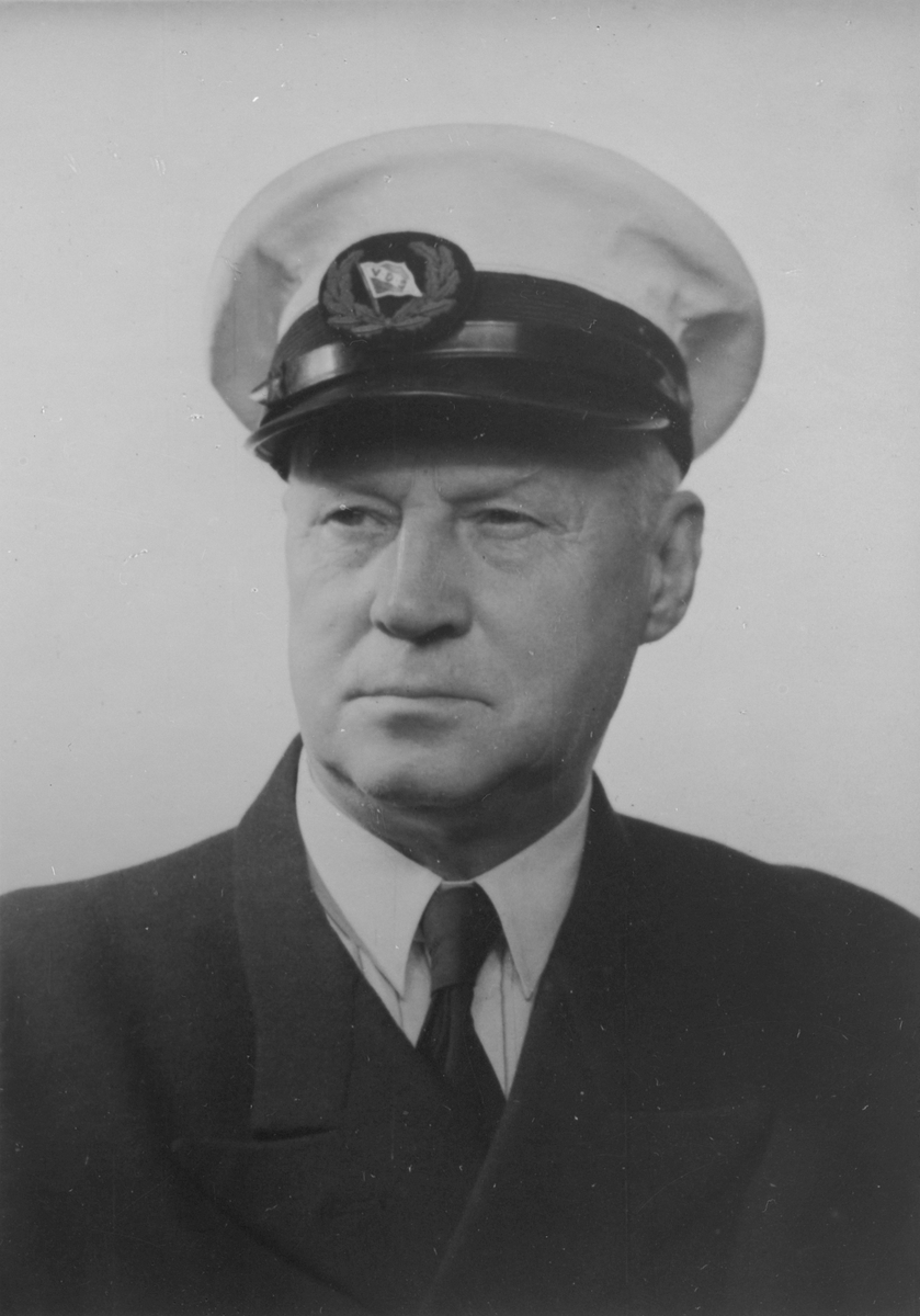 Kaptein Sven Hertzberg(?) i Det Vesteraalske Dampskipsselskap