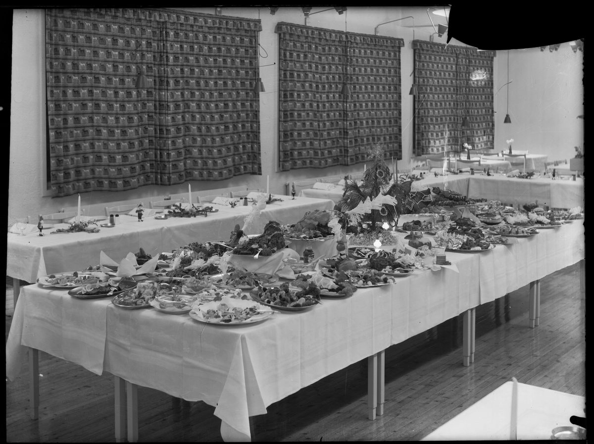 Matbord på Røros hotell 1960