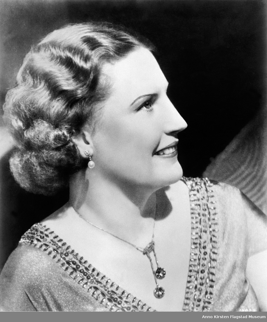 Kirsten Flagstad. Portrett 1938. Kirsten Flagstad. Portrait 1938. 