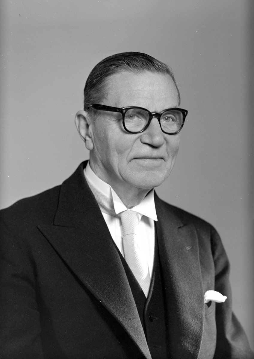 Reidar Windjue Halvorsen (1884-1969). Han var lensmann i Ringsaker i mer enn 30 år. I fra 1913 til 1940 og i fra 1945 frem til 1950. Han var også styreformann for Moelven Brug fra 1923 til 1964. I 1954 ble han slått til ridder av St. Olav. 