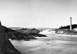 Bru over Glomma ved Sarpsfossen