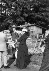 Sykkelkavalkade, sept. 1983. Tove de Lang, Elisabeth Gran og