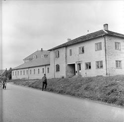 Mysen, Eidsberg. 26.08.1960. Fabrikkbygning.