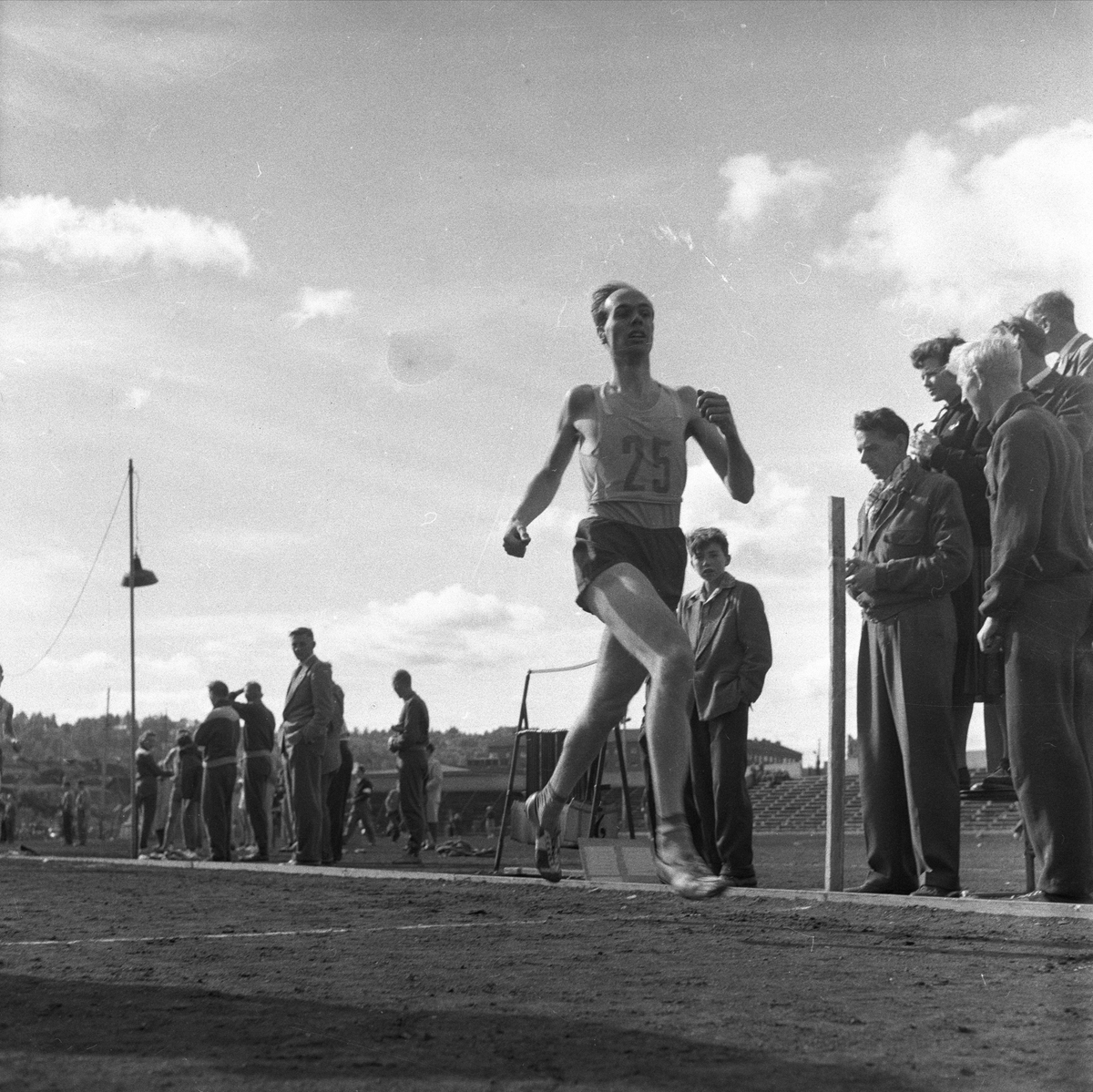 Norge, 17.09.1956. Bygdelag. Nordfjordlaget. Trøndere. Idrettstevne, løp.