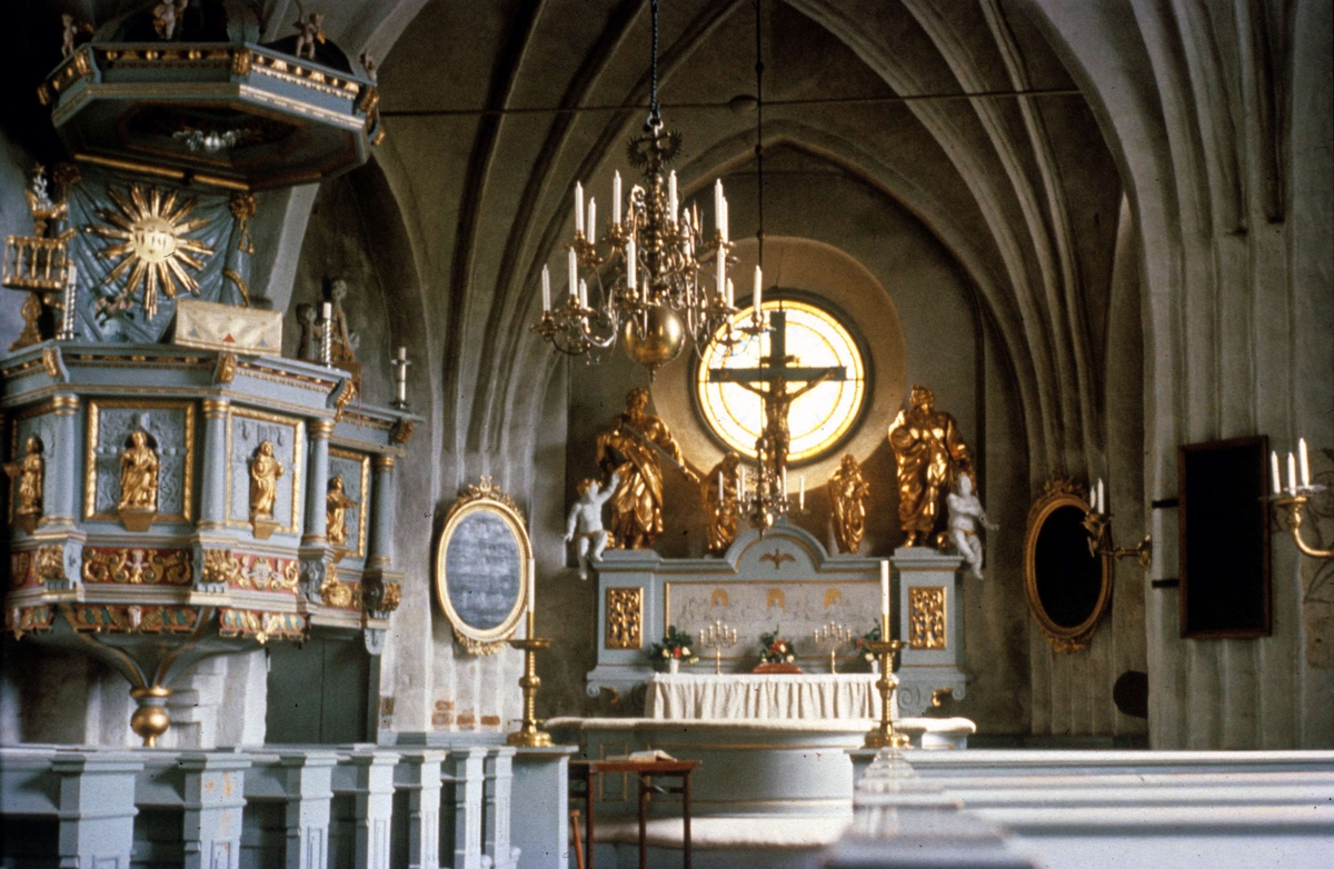 Interiör i Övergrans kyrka, Övergrans socken, Uppland 1959