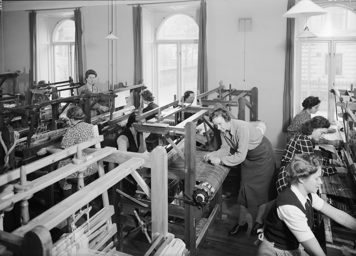 Kvinnliga slöjdskolans vävkurs, Hemslöjdsföreningen, Uppsala 1945