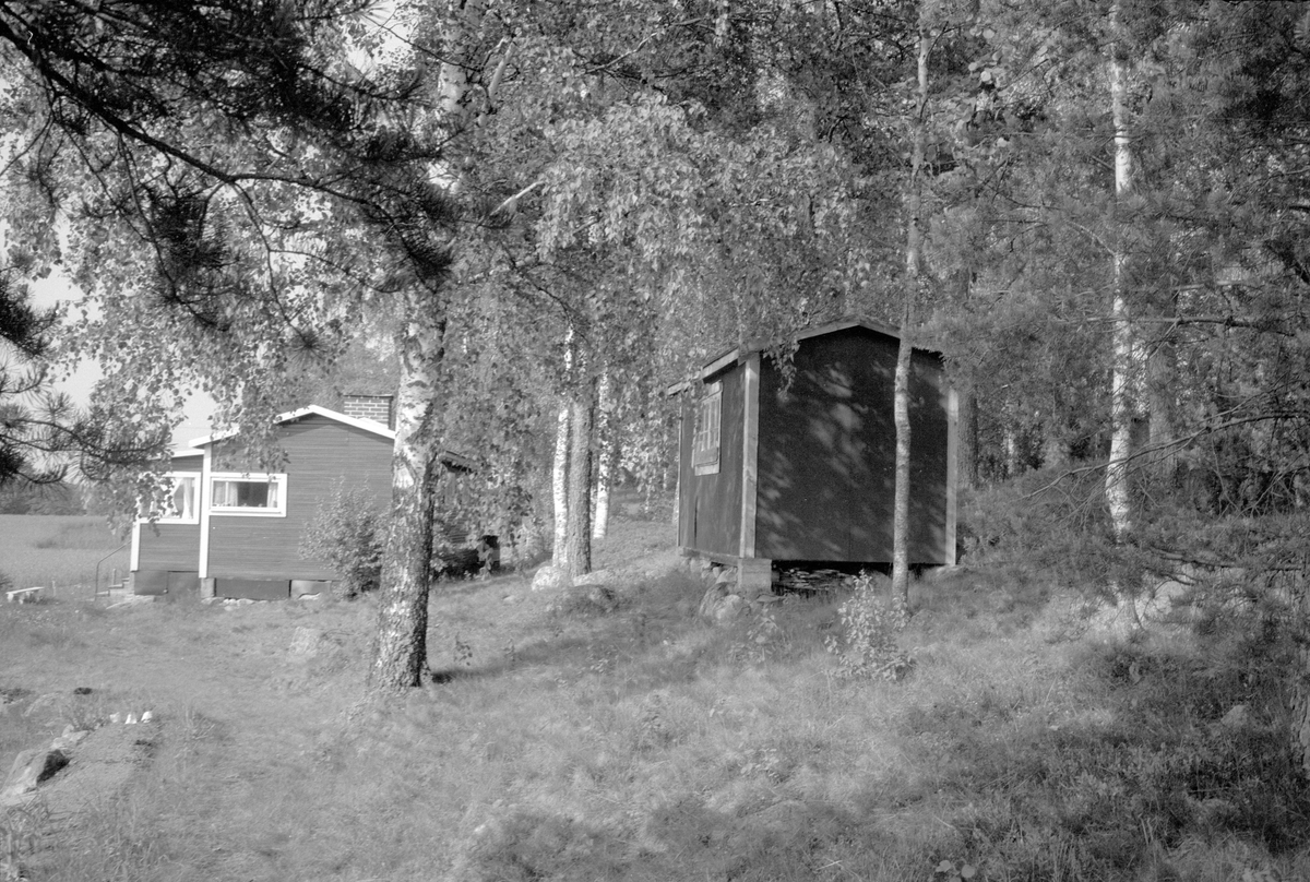 Vy från söder över Fullerö 23:19, Ekeby, Gamla Uppsala socken, Uppland 1977