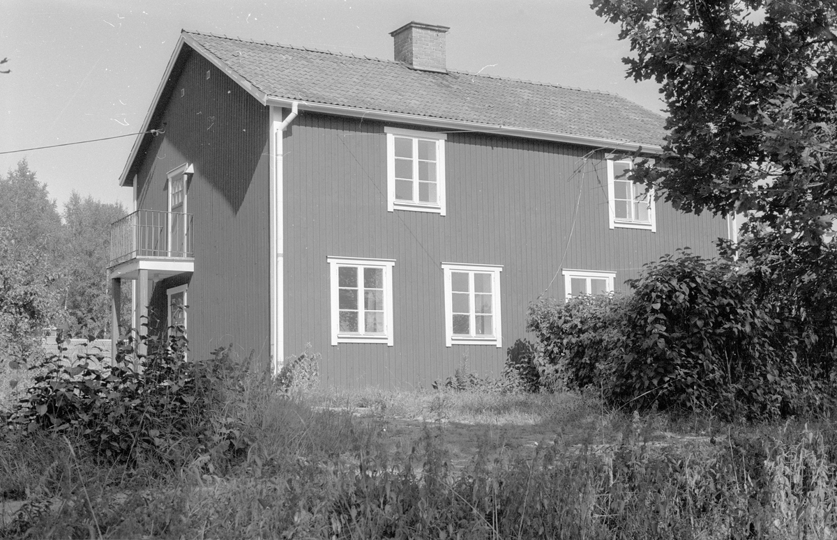 Bostadshus, Kiplingeberg 1:1 med flera fastigheter, Bälinge socken Uppland 1983