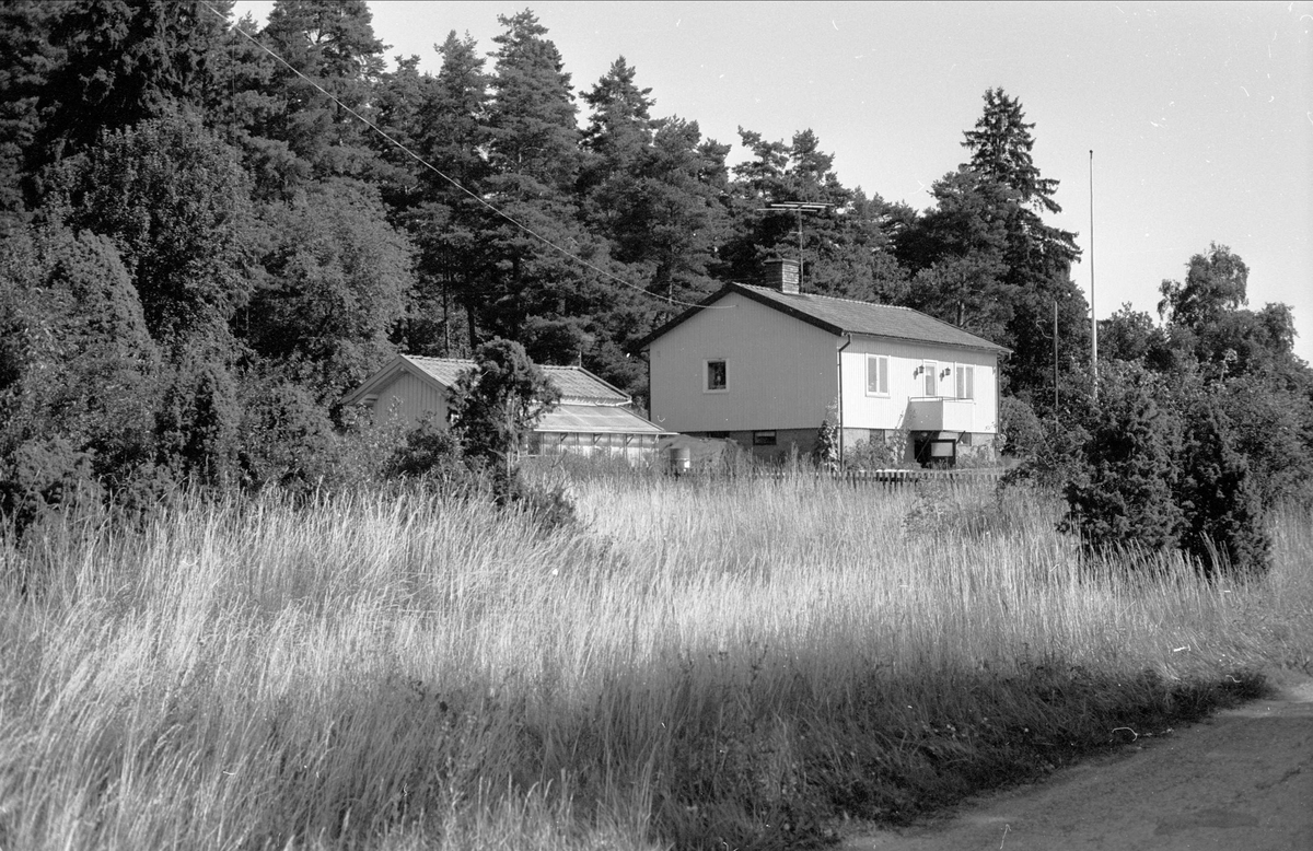 Bostadshus, Halmby 2:6, Halmby, Funbo socken, Uppland 1982 
