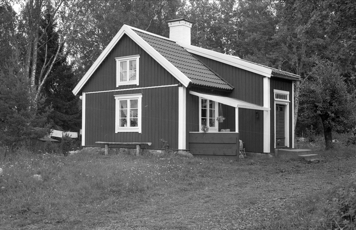 Sidokammarstuga, Anneberg, Rasbo socken, Uppland 1982