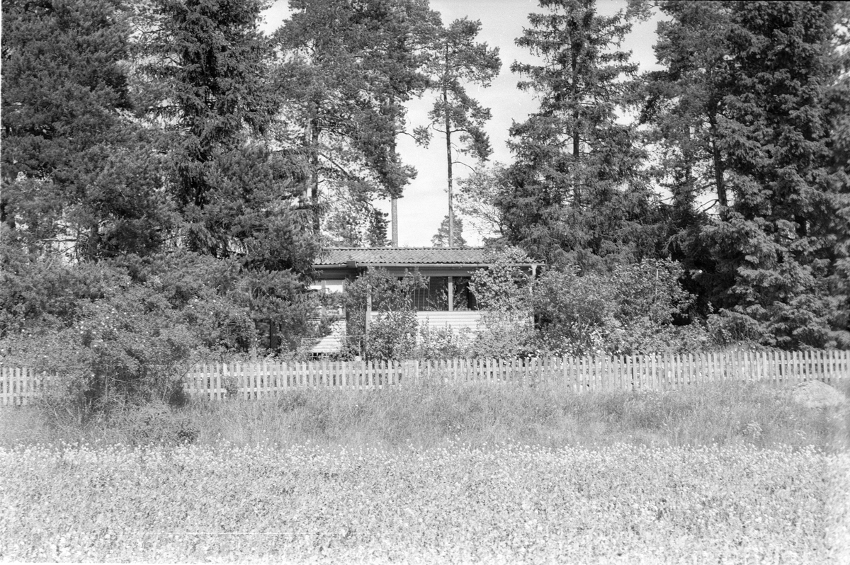 Sommarstuga, Västerby 1:1, Läby socken, Uppland 1975