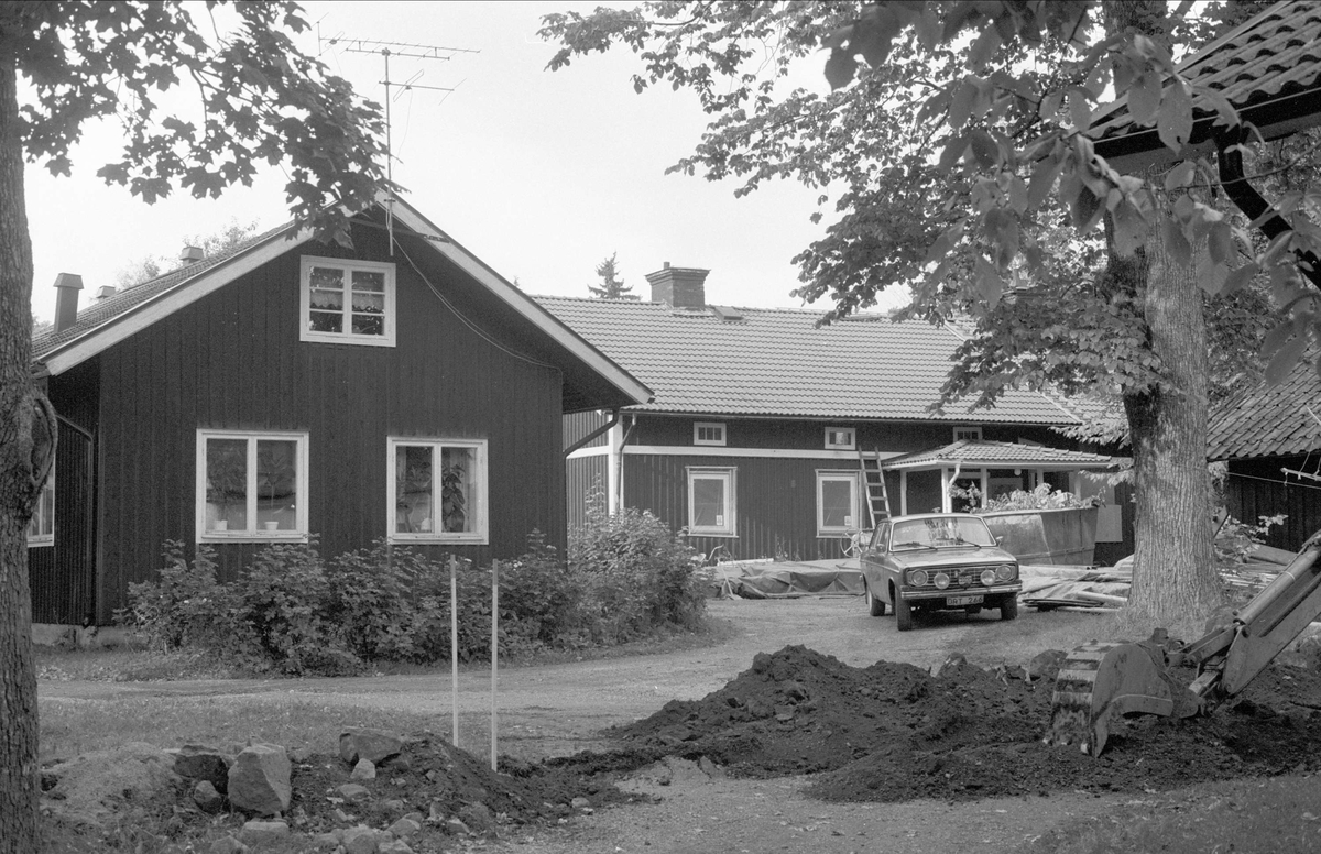 Bostadshus, Löt 3:1 och 1:29, Länna, Almunge socken, Uppland 1987