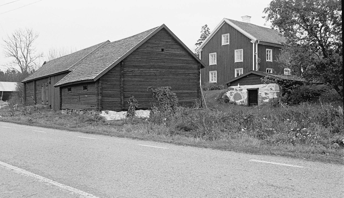 Gårdsmiljö, Sund, Österlövsta socken, Uppland 2000