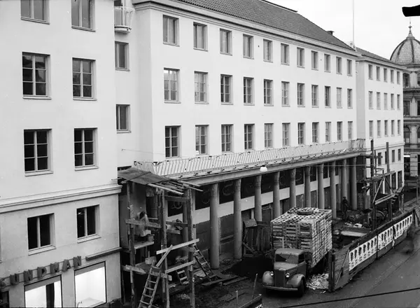 Byggandet Av Folkets Hus, Kungsgatan, Uppsala 1949-1950 ...