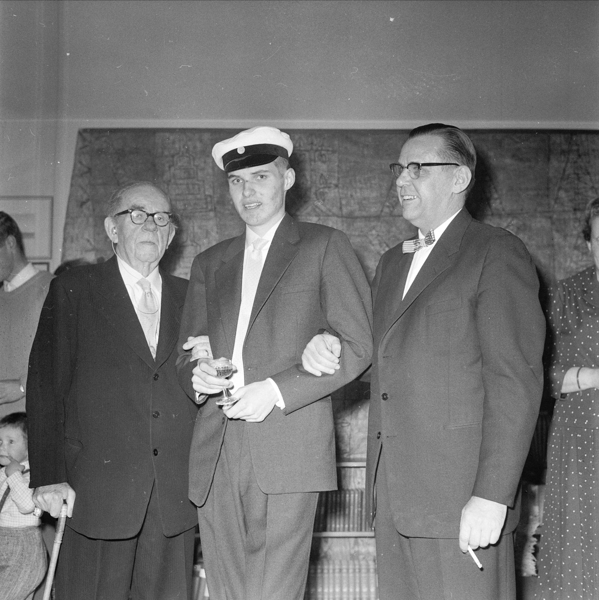 Bengt Kylberg tar studentexamen vid Uppsala Högre Allmänna Läroverk i Uppsala, maj 1960