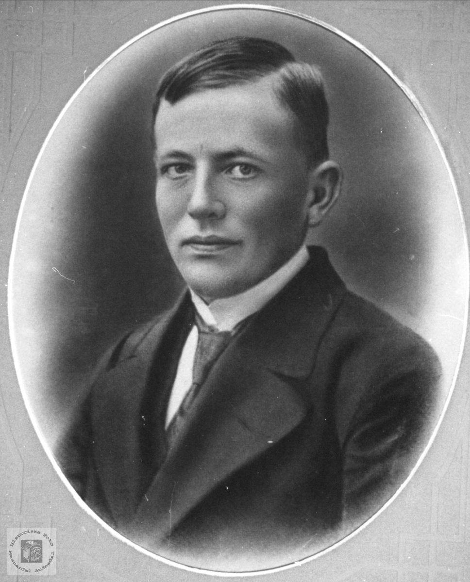 Portrett av Gustav Vigemyr, Øyslebø.