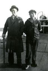 To glade karer. - Ombord i Fl/K ' Vestfold' (b. 1931, Furnes
