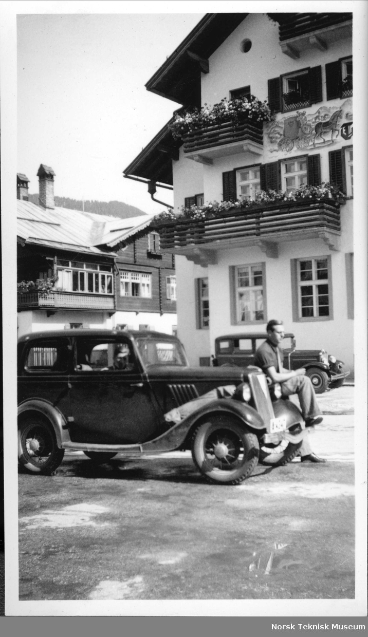 Gjestehus i Alpene, trolig 1936.