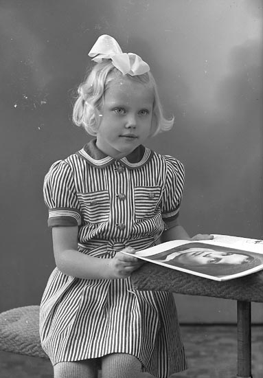 Enligt fotografens journal nr 8 1951-1957: "Sundén, Inger Här".