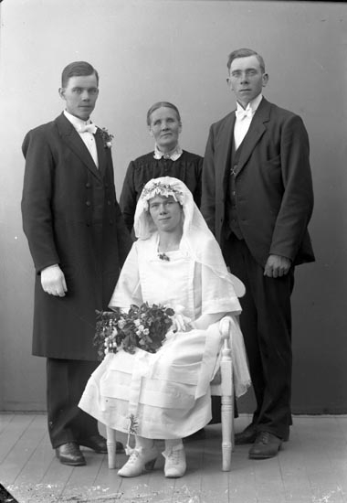 Enligt fotografens journal nr 4 1918-1922: "Björner, Erik Känstorp Spekeröd".