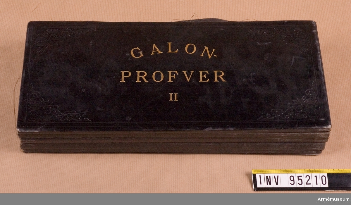 Galonprofver II.
Provbok med olika typer av galoner.