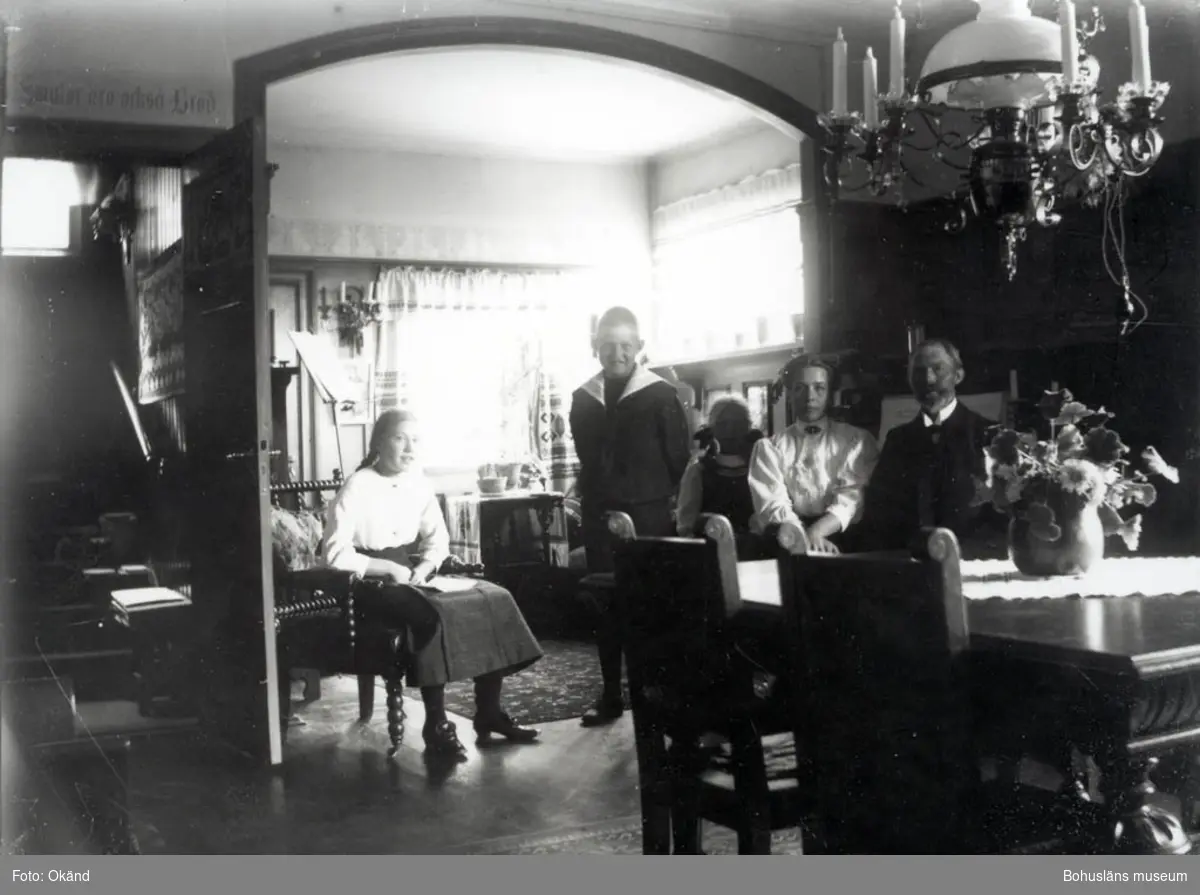 Familjen Lindeberg i matsalen